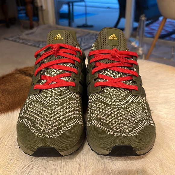 Adidas Ultraboost Size 11.5 - Picture 3 of 7